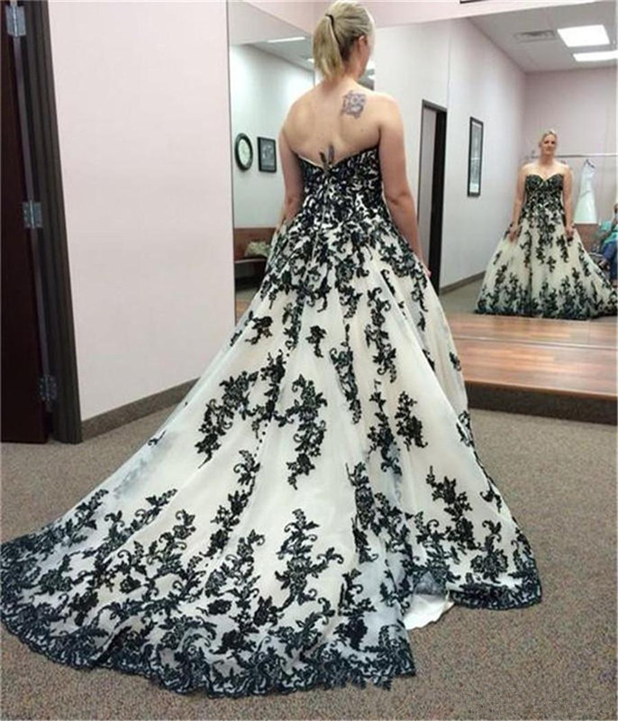 Sweetheart Black Lace Appliques Gothic Wedding Dresses Bridal Gowns 2020 Women Formal Wedding Dress Plus Size Robe De Mariee, White
Sweetheart Black Lace Appliques Gothic Wedding Dresses Bridal Gowns 2020 Women Formal Wedding Dress Plus Size Robe De Mariee, White