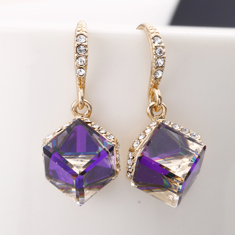 MOONROCY Free shipping Italina Rose Gold Color Silver Color Fashion Be Purple Cubic Zirconia Crystal Hook Earring for Women Gift
MOONROCY Free shipping Italina Rose Gold Color Silver Color Fashion Be Purple Cubic Zirconia Crystal Hook Earring for Women Gift