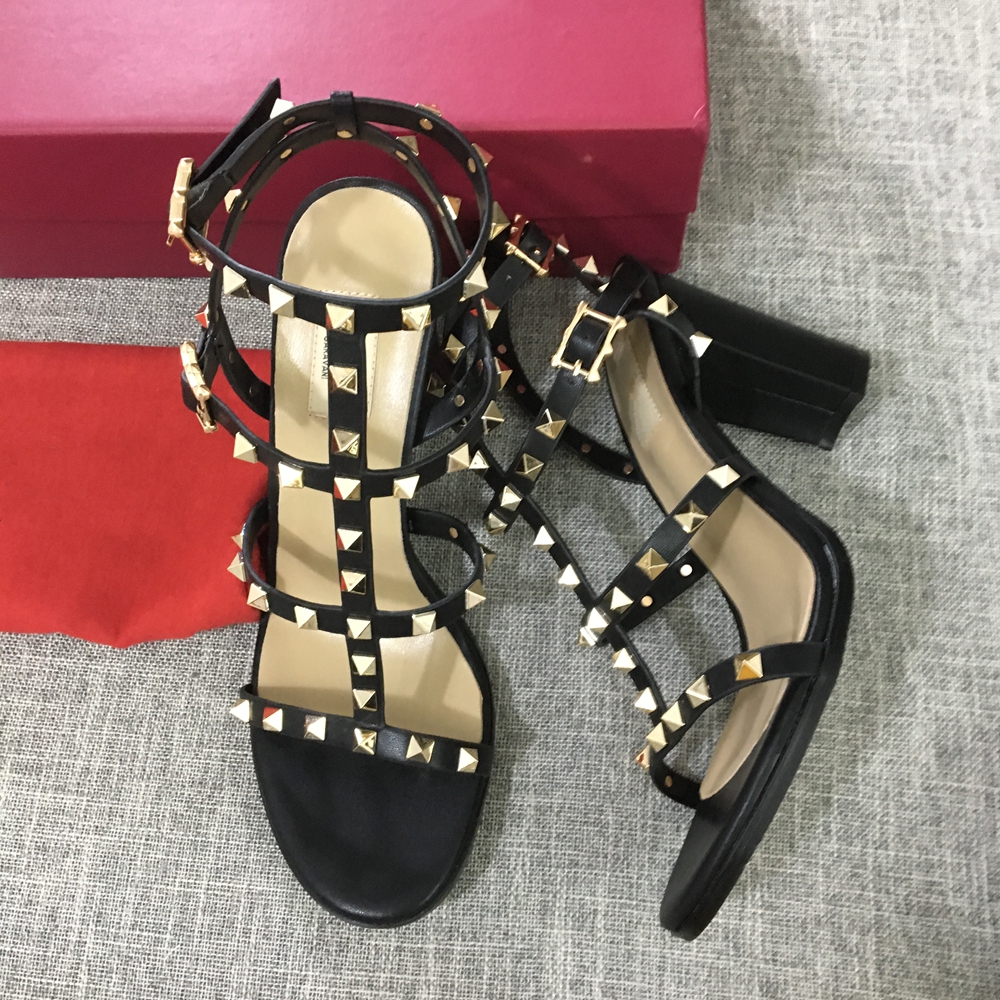 2020 Luxury Designer Fashion Stud Sandals Genuine Leather Slingback Pumps Ladies Sexy High Heels Fashion Rivets Shoe Party High Heel, Price for shoes box
2020 Luxury Designer Fashion Stud Sandals Genuine Leather Slingback Pumps Ladies Sexy High Heels Fashion Rivets Shoe Party High Heel, Price for shoes box