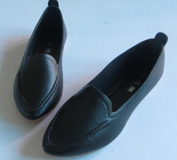 2019 Women's shoes in Spring and Autumn with New style flat bottom pointed end Shallow mouth @56, Black
2019 Women's shoes in Spring and Autumn with New style flat bottom pointed end Shallow mouth @56, Black