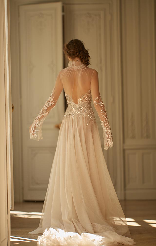 Newest Bohemian Lia Martinez A Line Wedding Dresses High Neck Long Sleeve Crystal Tulle Lace Wedding Gowns Sweep Train robe de mariée