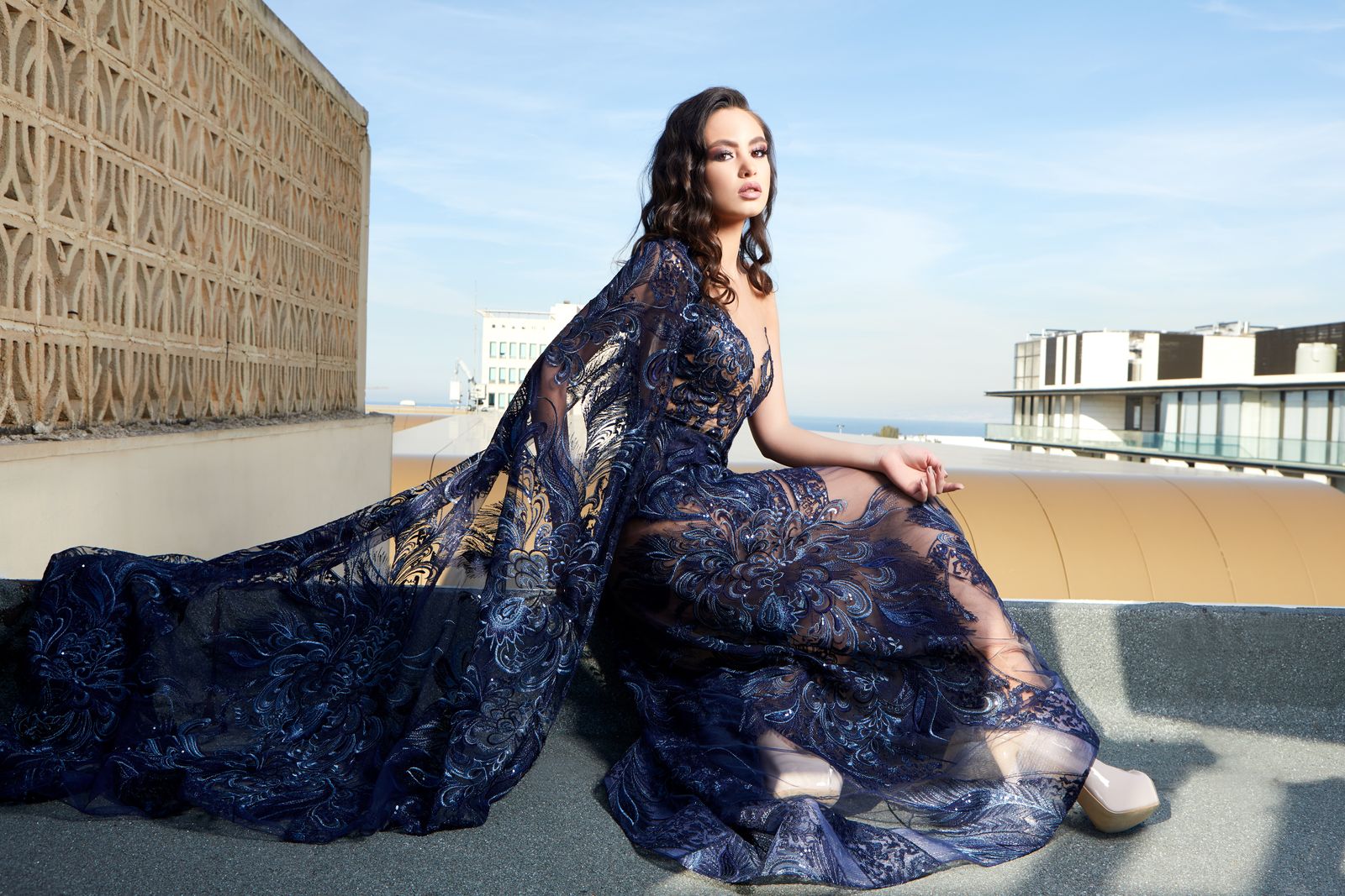 2019 Tony Chaaya Navy Evening Gowns With Wrap Jewel Neck Lace Sequins Appliqued Mermaid Prom Dress Illusion Gorgeous Party Dress