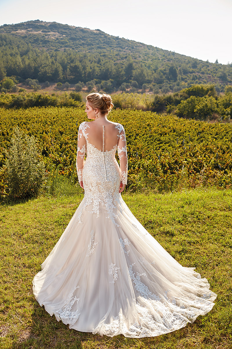 Eddy K Plus Size Wedding Dresses V Neck Lace Appliqued Button Back Long Sleeve Bridal Gowns Custom Gorgeous Mermaid Wedding Dress Robe