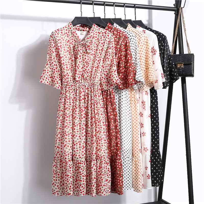 Summer autumn 2020 Retro High Waist print women' casual bohemian dress floral long sleeve pleated beach Chiffon bow neck dress
Summer autumn 2020 Retro High Waist print women' casual bohemian dress floral long sleeve pleated beach Chiffon bow neck dress