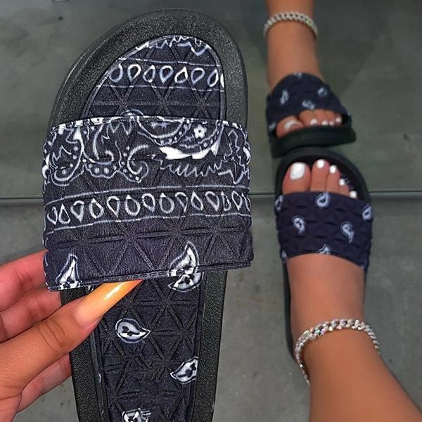 Women Slippers New Style Print Fashion Slip-On Slippers Summer Outdoor Women Flip Flops Casual Flats Shoes Solid Ladies, Black 
Women Slippers New Style Print Fashion Slip-On Slippers Summer Outdoor Women Flip Flops Casual Flats Shoes Solid Ladies, Black