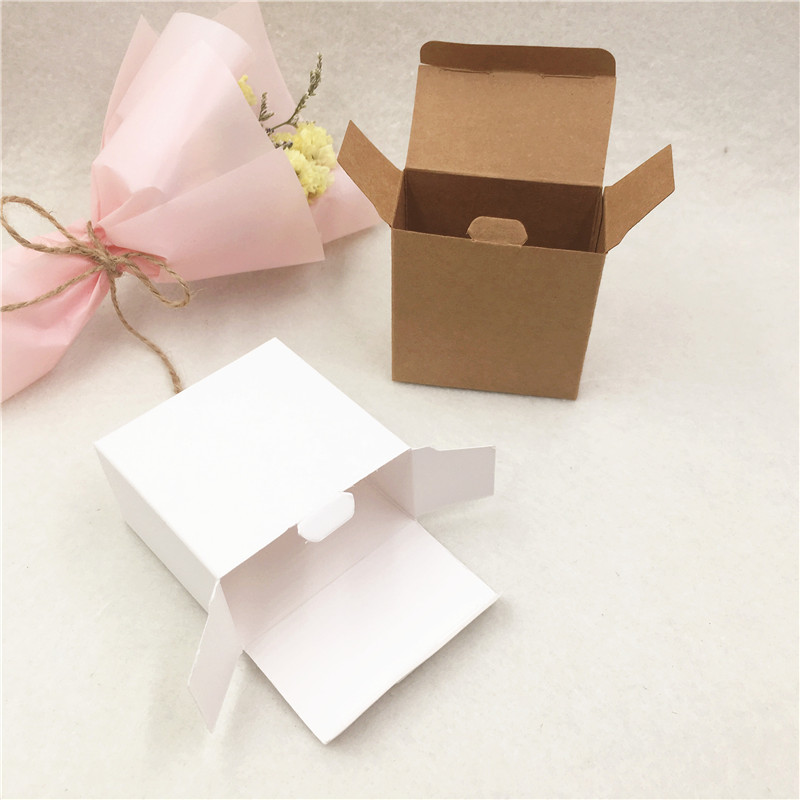 20 pcs 6.5 x 3.5 x 6.5 cm retro kraft paper gift box baby bath soap box cake shop rolled sugar
20 pcs 6.5 x 3.5 x 6.5 cm retro kraft paper gift box baby bath soap box cake shop rolled sugar