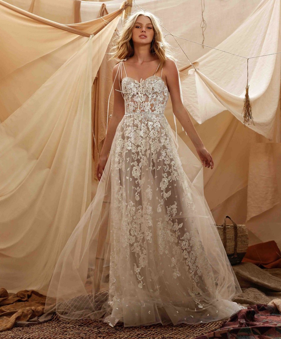 Berta Lace Stylish Beach Wedding Dresses Spaghetti Straps A Line Sequined Bridal Gowns Sweep Train Tulle Robe De Marie