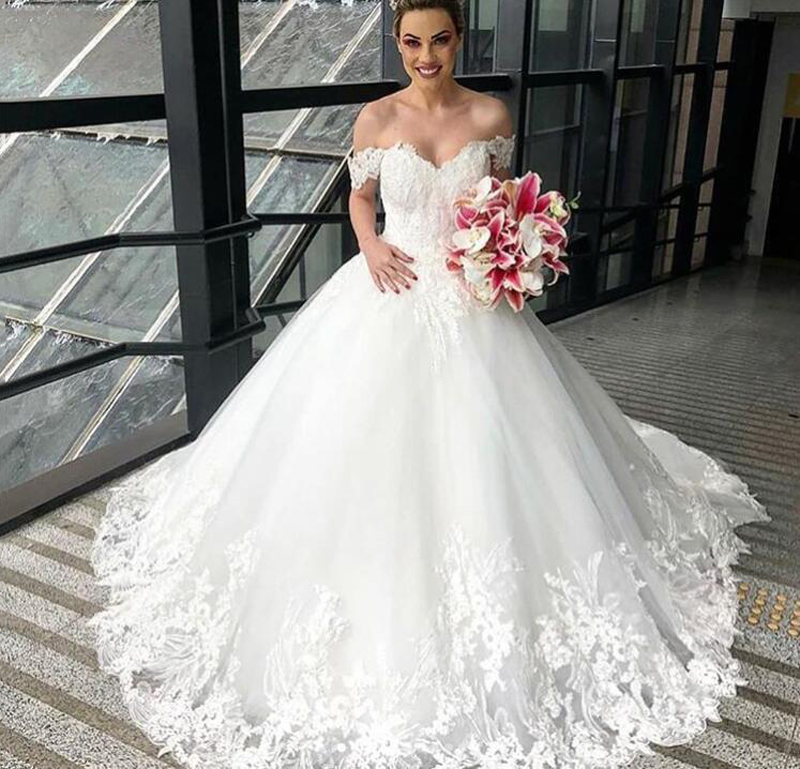 Custom Made Off the Shoulder Ball Gown Lace Wedding Dresses with Appliques Sweep Train Tulle Short Sleeves Wedding Gowns vestidos de novia, White
Custom Made Off the Shoulder Ball Gown Lace Wedding Dresses with Appliques Sweep Train Tulle Short Sleeves Wedding Gowns vestidos de novia, White