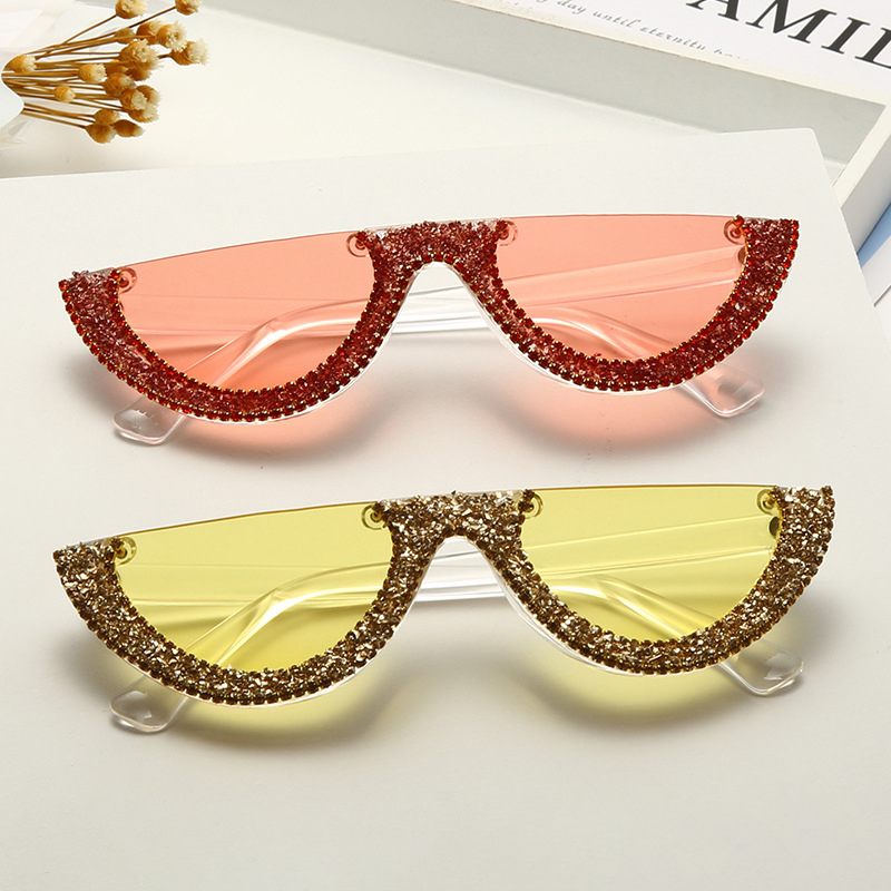 Fashion Half Small Round Rhinestone Women Men Sexy Cat Eye Sunglasses Party Fashionable Luxury Diadmond Eyewear UV400
Fashion Half Small Round Rhinestone Women Men Sexy Cat Eye Sunglasses Party Fashionable Luxury Diadmond Eyewear UV400