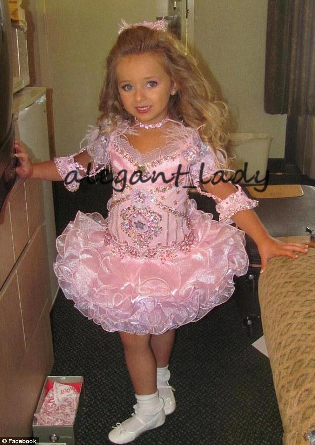 Pink Glitz girls Pageant Dresses 2021 Infant Toddler 3/4 Sleeve Beads Crystal Rhinestone Ruffles Cupcake Flower Girls Dress