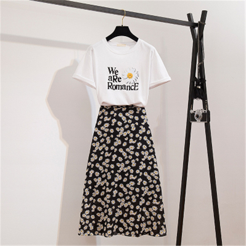 CBAFU fashion flowers print skirt suit summer 2 piece set white letter Tshirt a-line floral big swing long skirt ladies set F204
CBAFU fashion flowers print skirt suit summer 2 piece set white letter Tshirt a-line floral big swing long skirt ladies set F204