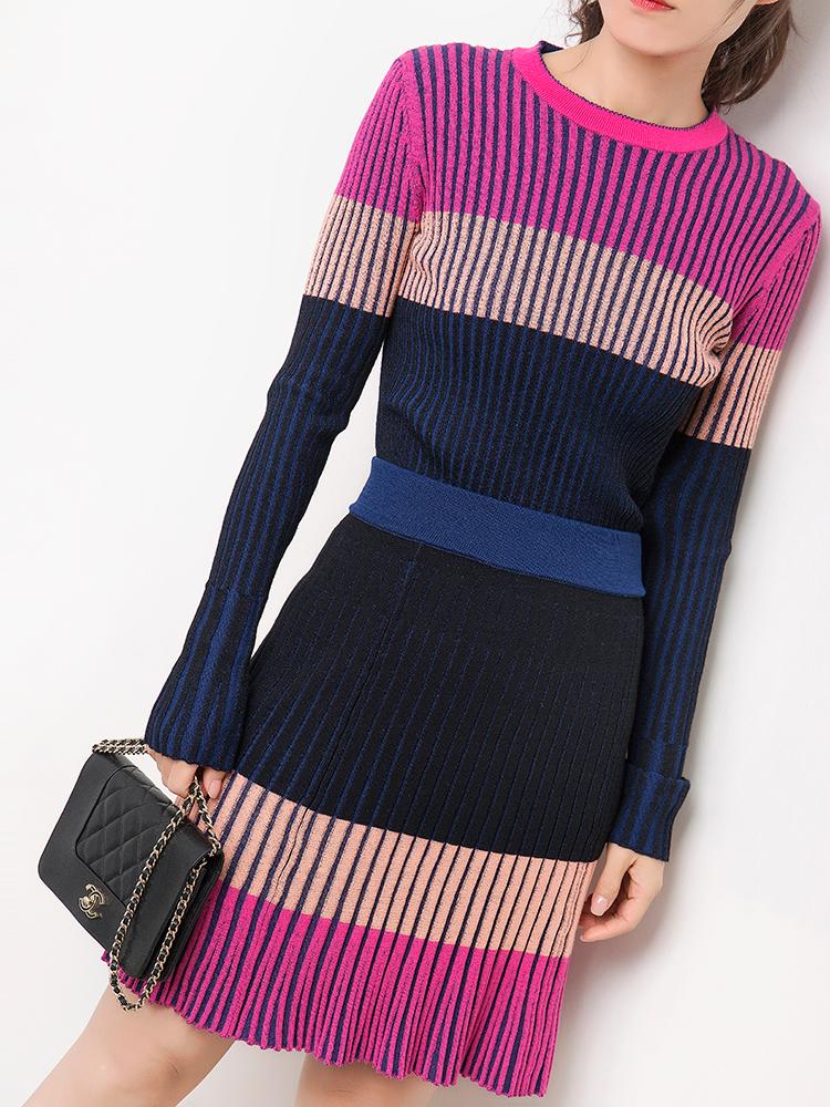Miracle Europe and the United States sense of collision color concave convex Stripe trim sweater + high waist A pendulum skirt, As pic
Miracle Europe and the United States sense of collision color concave convex Stripe trim sweater + high waist A pendulum skirt, As pic