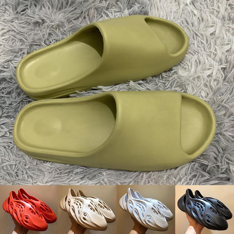 2021 Top Quality Summer kanye west Desert Sage Mens Fashion Shoes Breathable Slippers Designer Marsh Flax Earth Brown Women Trainers Slides Sandals Size 36-45
2021 Top Quality Summer kanye west Desert Sage Mens Fashion Shoes Breathable Slippers Designer Marsh Flax Earth Brown Women Trainers Slides Sandals Size 36-45