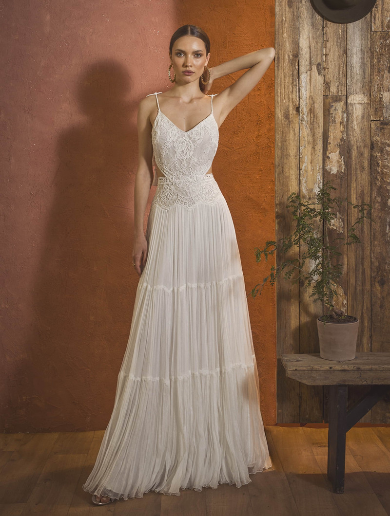 spaghetti beach wedding dresses 2023 backless lace flowy chiffon skirt summer bohemain garden bride wedding gown suknie slubne