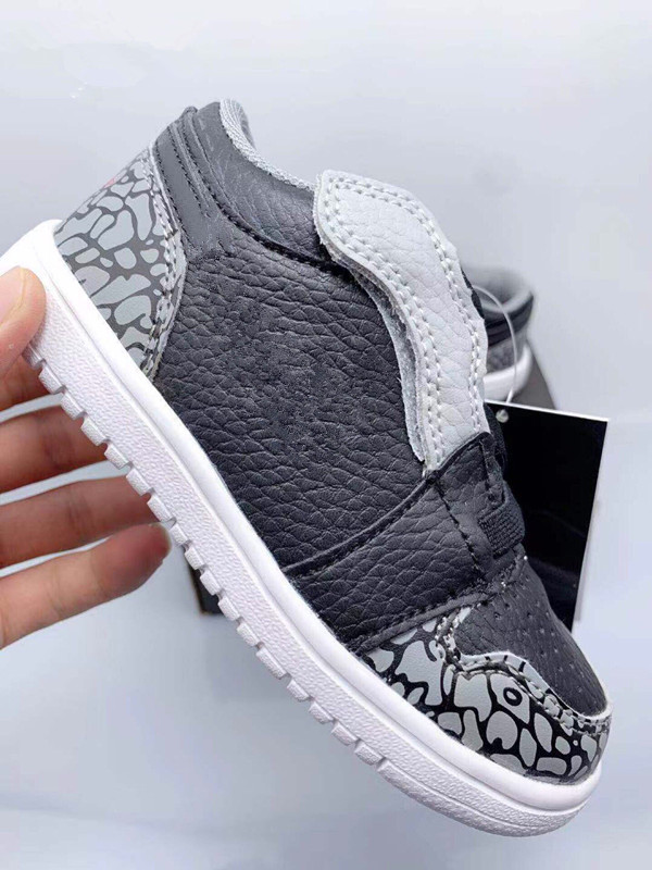 Kids 1s Space Jam Bred Concord Gym Red Basketball Shoes Children's Boys Girls white Midnight Navy Sneakers Toddlers Birthday eur22-35, Color 1
Kids 1s Space Jam Bred Concord Gym Red Basketball Shoes Children's Boys Girls white Midnight Navy Sneakers Toddlers Birthday eur22-35, Color 1