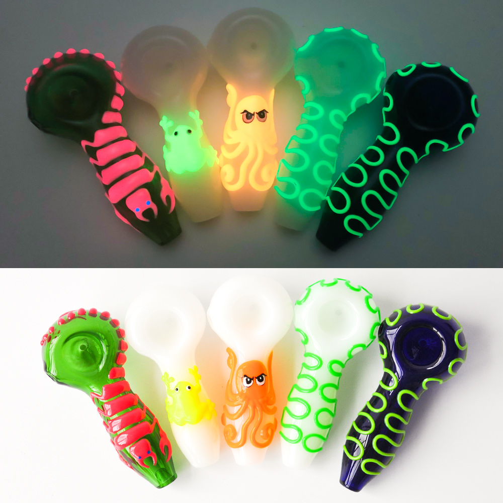 Glow In Dark Glass Smoking Pipe 4.0inches Luminous Smoking Pipes Glass Spoon Hand Pipe Tobacco Hand Pipe free shipping
Glow In Dark Glass Smoking Pipe 4.0inches Luminous Smoking Pipes Glass Spoon Hand Pipe Tobacco Hand Pipe free shipping