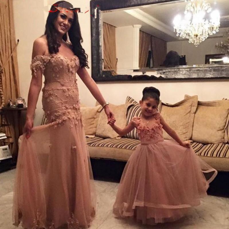 wedding dresses for girls Scoop Neck Hand Made Flowers Tulle Floor Length Custom Made A Line New Arrival Party Birthday Dress, Beige
wedding dresses for girls Scoop Neck Hand Made Flowers Tulle Floor Length Custom Made A Line New Arrival Party Birthday Dress, Beige