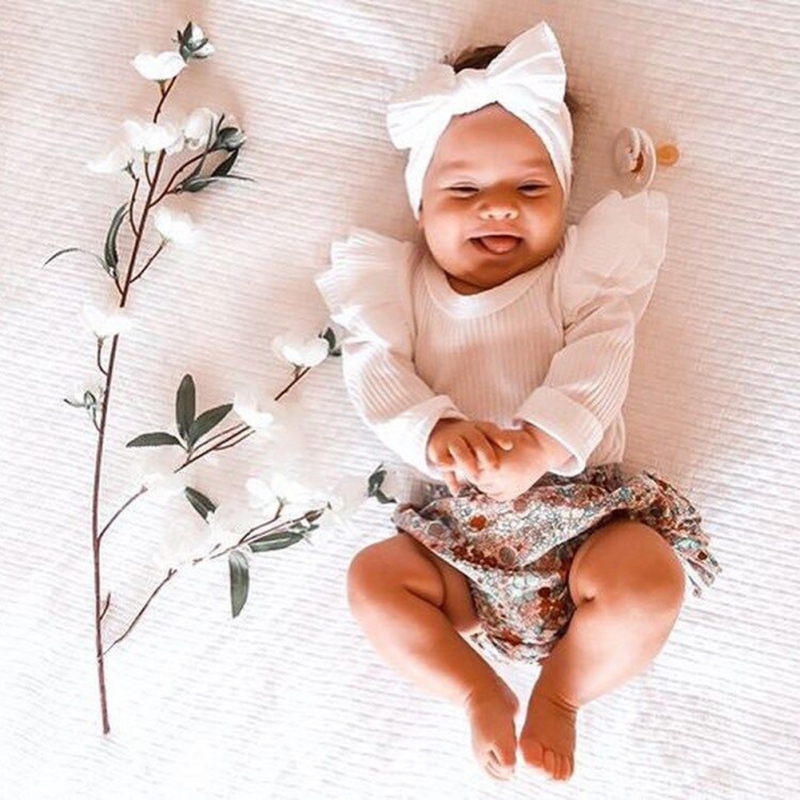 3pcs Summer Infant Baby Girl Cotton Casual Outfits Set Solid White Bodysuit+Floral Shorts+White Headband Little Baby Clothes, Beige
3pcs Summer Infant Baby Girl Cotton Casual Outfits Set Solid White Bodysuit+Floral Shorts+White Headband Little Baby Clothes, Beige