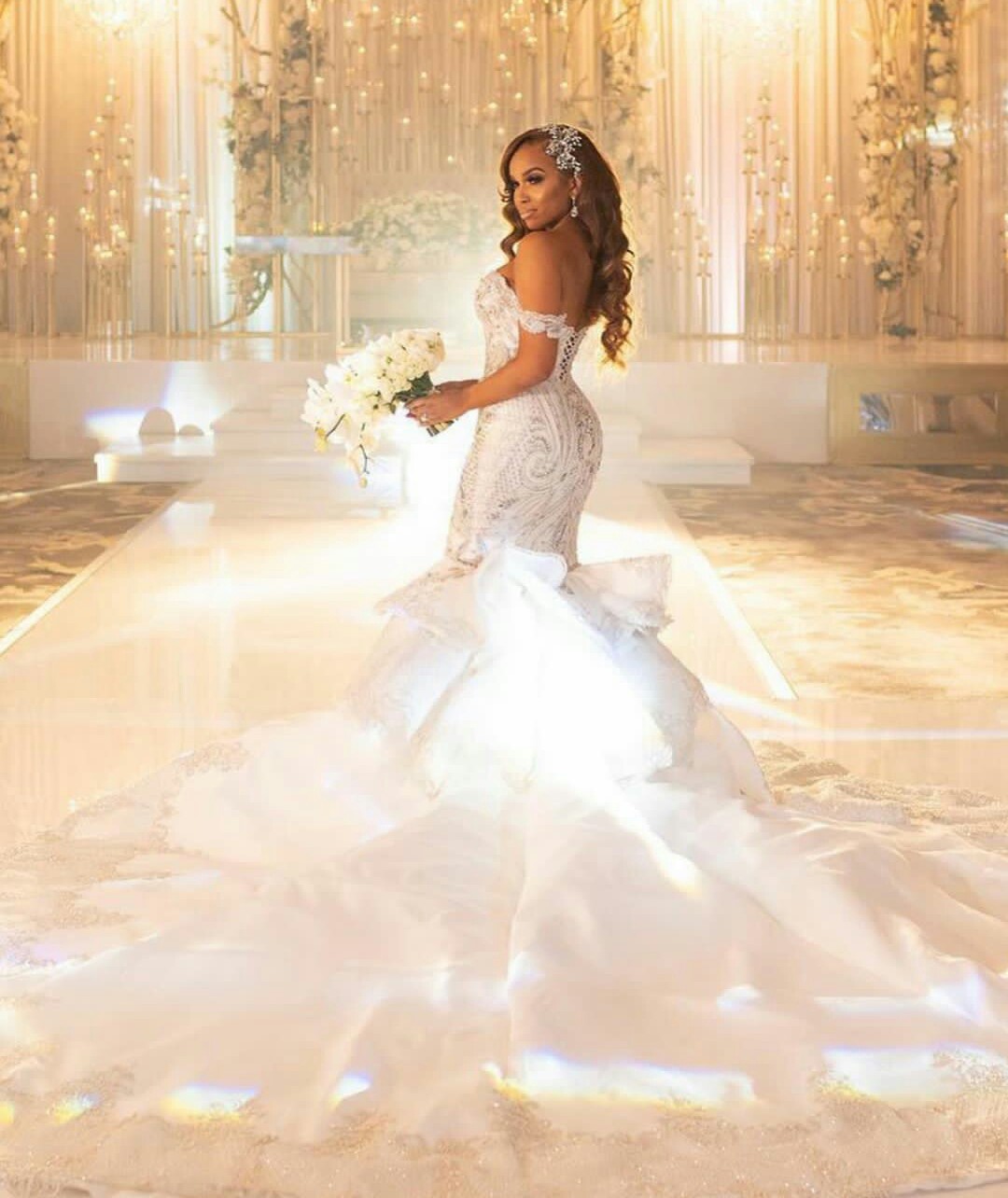 South African Mermaid Wedding Dresses Plus Size Off Shoulder Long Train Black Girls Robe De Mariee Lace Beaded Luxury Wedding Gowns