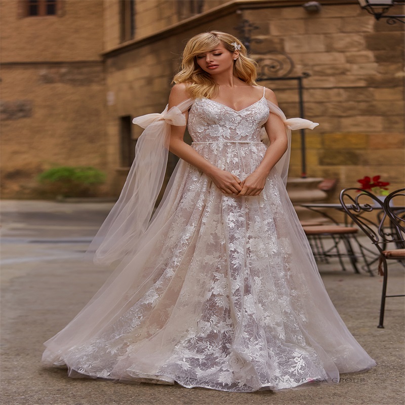 Sexy Boho Spaghetti Strap A-line Wedding Dresses With Bow Full Appliqued Lace Beach Wedding Dress Backless Custom Made Long Robes De Mariée