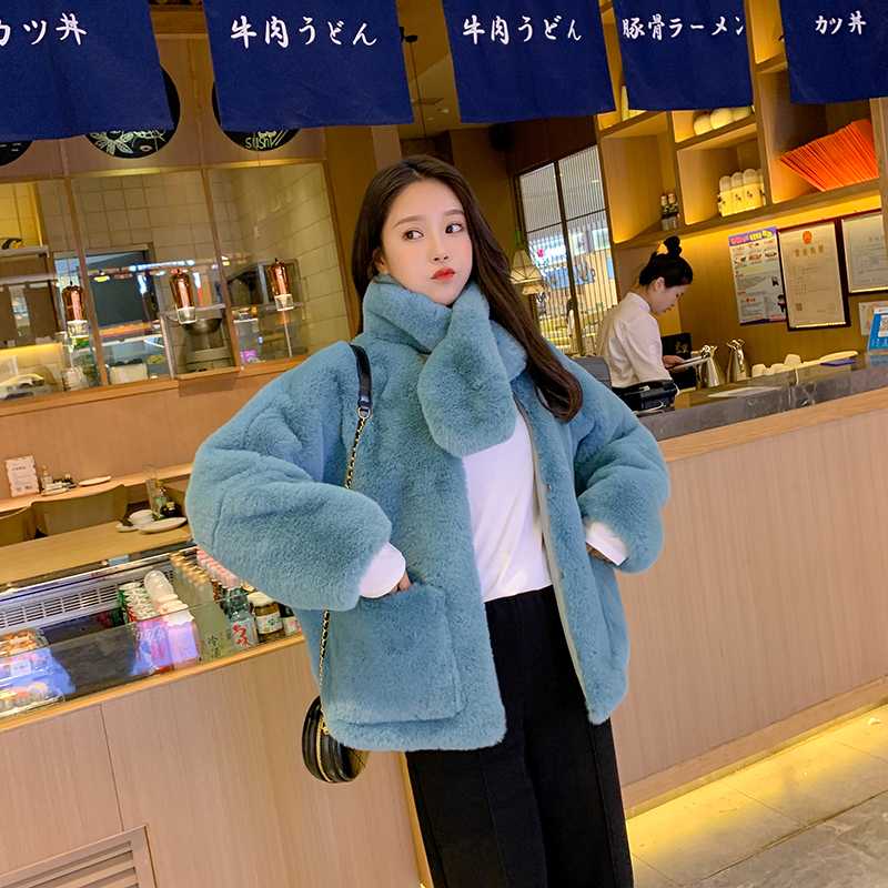 Women' Jacket 2020 New Winter Coat Women Artificial Fur Coats Baseball Thick Hooded Fur Clothes Mujer Chaqueta LXR302, Pink with scarf
Women' Jacket 2020 New Winter Coat Women Artificial Fur Coats Baseball Thick Hooded Fur Clothes Mujer Chaqueta LXR302, Pink with scarf
