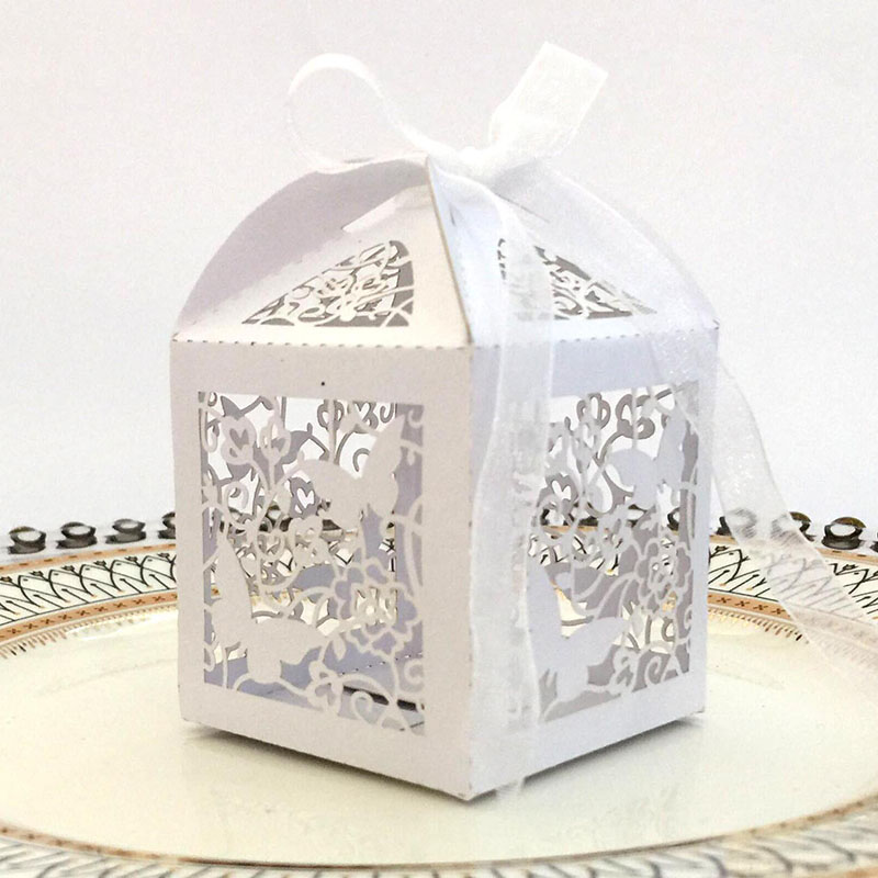 50pcs Laser Cut Hollow Butterfly Carriage Favor Gifts Candy Boxes With Ribbon Custom Baby Shower Wedding Party Favor Decorations
50pcs Laser Cut Hollow Butterfly Carriage Favor Gifts Candy Boxes With Ribbon Custom Baby Shower Wedding Party Favor Decorations