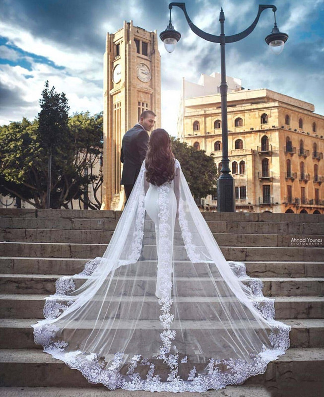 Robe Soiree Dubai White Jumpsuits Wedding Dresses With Long Lace Wrap V Neck Backless Lace Appliqued Wedding Bridal Gowns