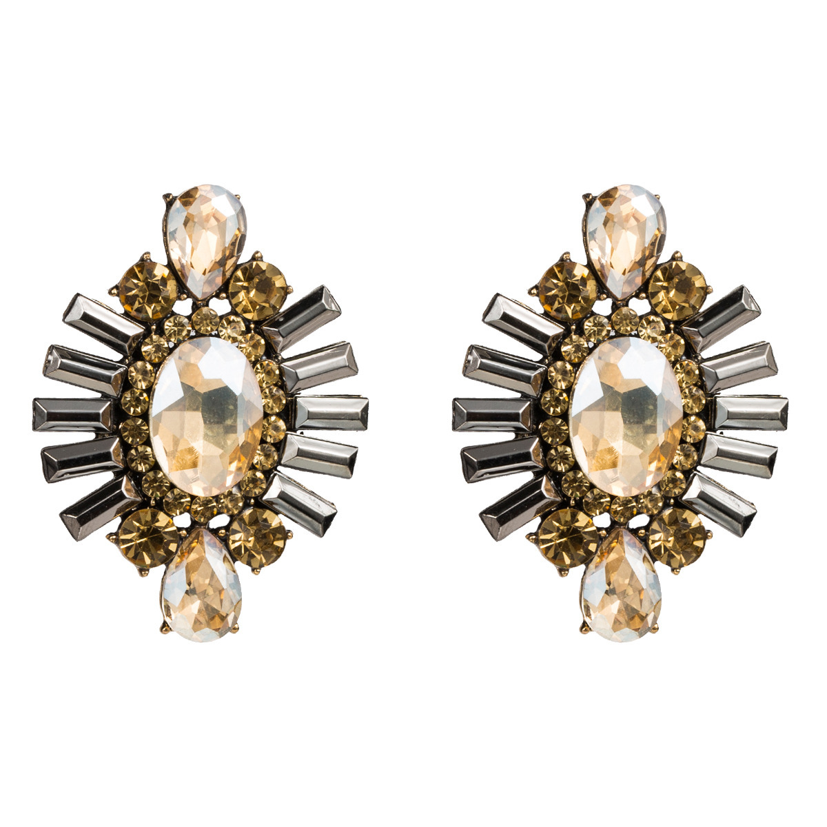 ins online red Street shooting exaggerated acrylic diamond-studded geometric Super Flash full diamond earrings female temperament earrings
ins online red Street shooting exaggerated acrylic diamond-studded geometric Super Flash full diamond earrings female temperament earrings