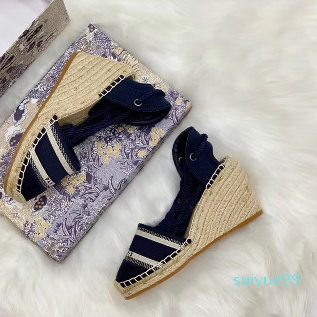 Hot2020 New High Heel Sandals Blue White stripes Denim Wedge Espadrilles Sandals Shoes Ladies Luxury Summer outdoor beach causal brand shoes, Black
Hot2020 New High Heel Sandals Blue White stripes Denim Wedge Espadrilles Sandals Shoes Ladies Luxury Summer outdoor beach causal brand shoes, Black