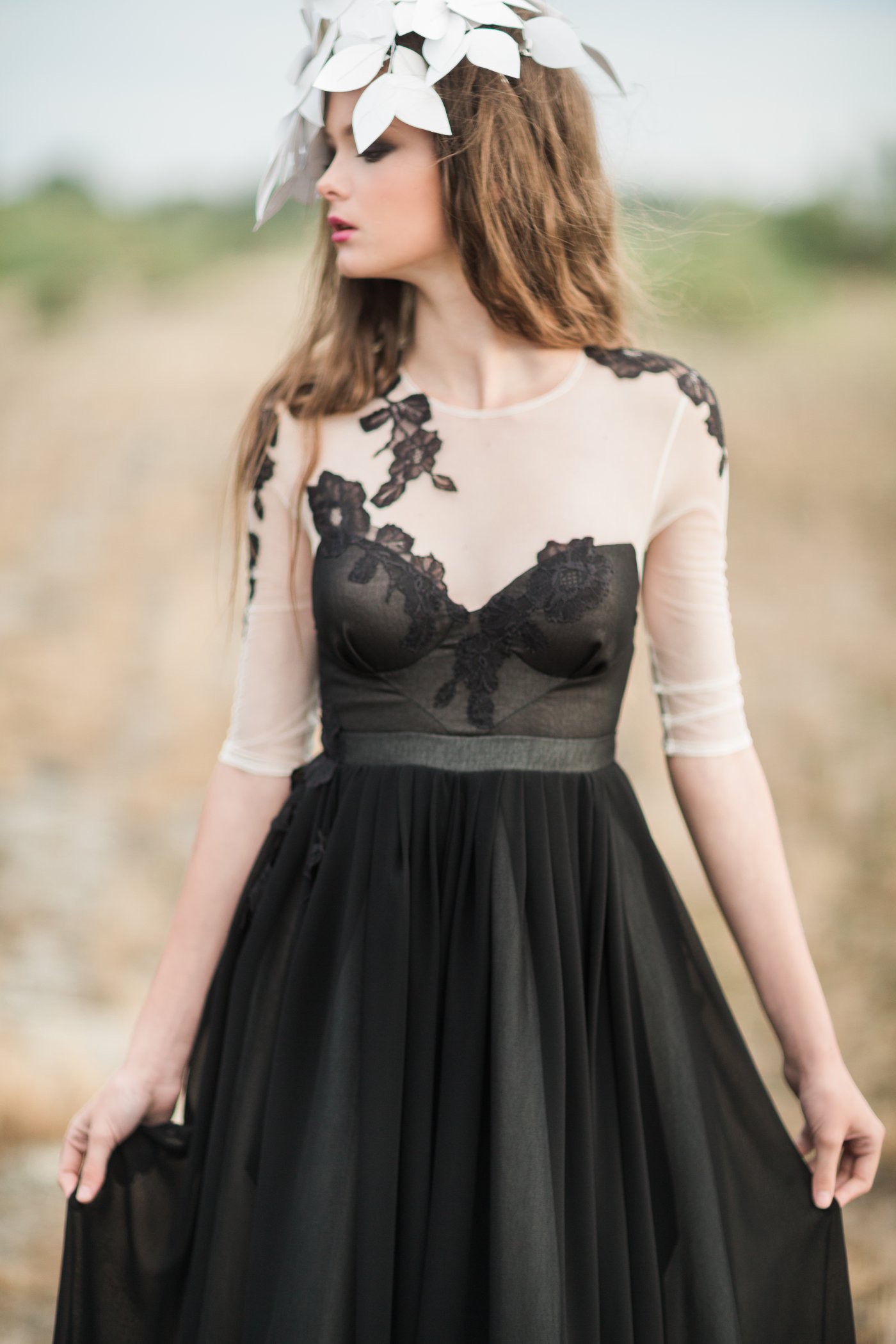 2020 Black Bridesmaid Dresses Chiffon Lace Applique Wedding Guest Dress Jewel Neck Button Back Robes De Demoiselle D'honneur