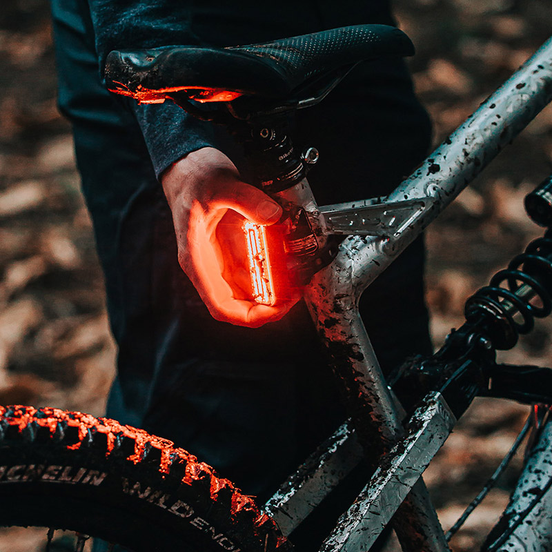 Magicshine Seemee 180 Bike Tail Light Smart Brake Sensing Light Waterproof USB Charging Bicycle Rear Cycling Taillight
Magicshine Seemee 180 Bike Tail Light Smart Brake Sensing Light Waterproof USB Charging Bicycle Rear Cycling Taillight
