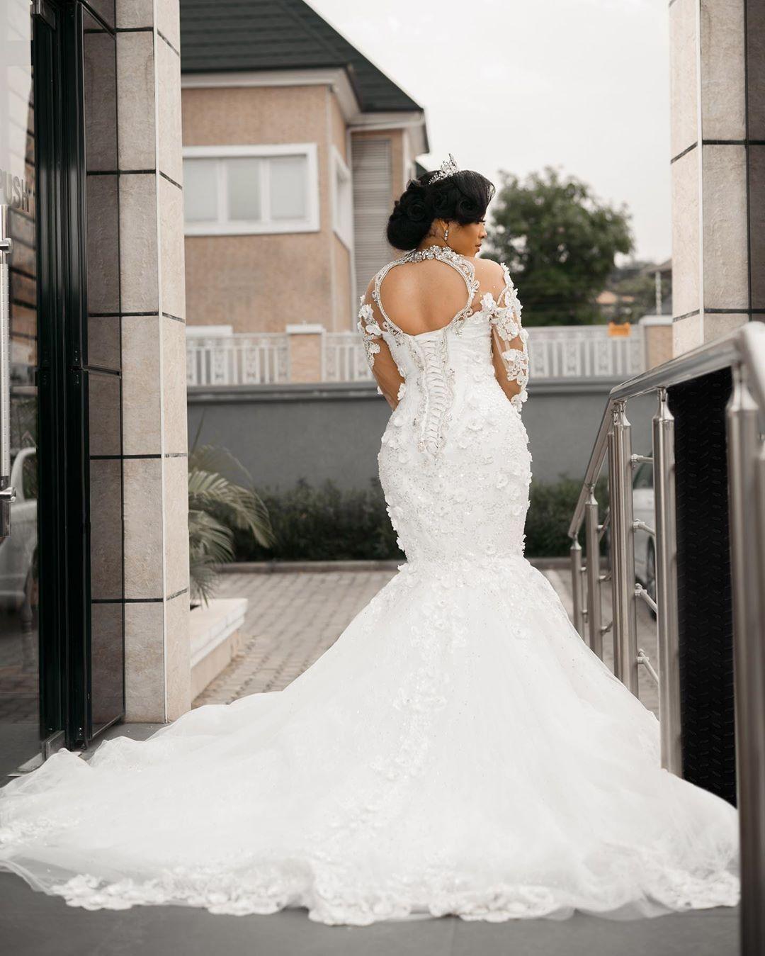 Plus Size 3D Floral Wedding Dresses with Long Sleeve 2021 High Neck Lace-up Crystal Lace African Nigerian Bride Gown vestidos