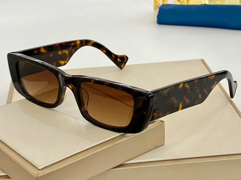 2020 new 0516 Sunglasses For Women men Special UV Protection Women Designer Vintage small square Frame Top Quality free Come With case 0516S
2020 new 0516 Sunglasses For Women men Special UV Protection Women Designer Vintage small square Frame Top Quality free Come With case 0516S