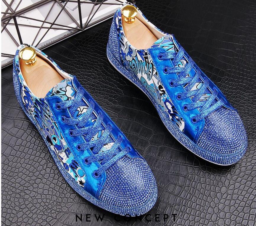 2020 High Quality Fashion men rhinestone gold silver blue mixed color causal shoes loafers men driving bottom rubber anti-slip for men 38-43
2020 High Quality Fashion men rhinestone gold silver blue mixed color causal shoes loafers men driving bottom rubber anti-slip for men 38-43