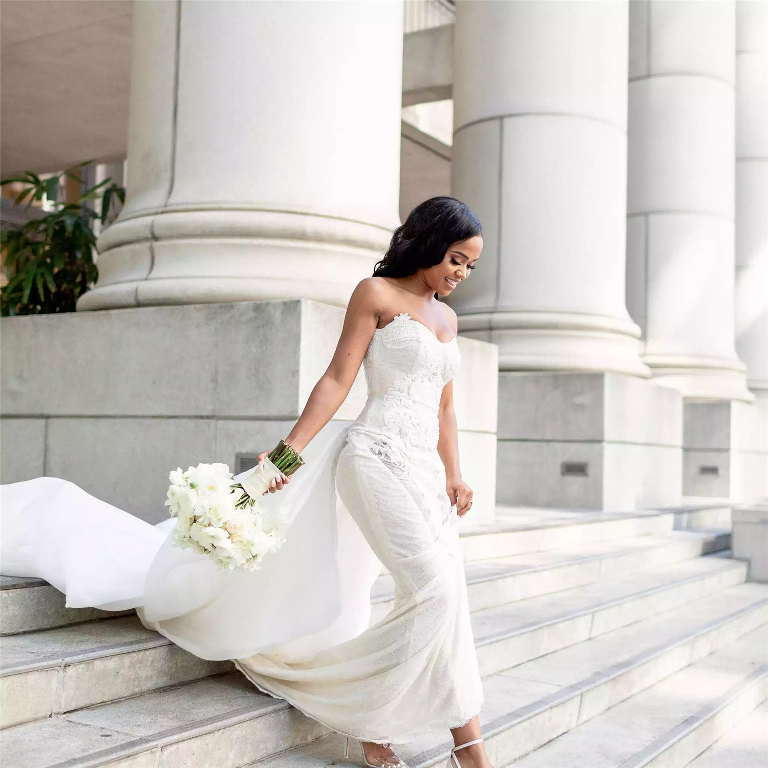 Sexy Mermaid Wedding Dresses With Detachable Train Sweetheart Neck Bridal Gowns Lace Appliques Beach Sweep Train Backless Wedding Dress