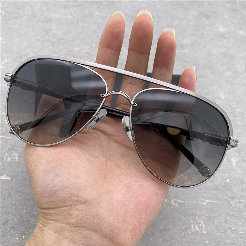 Chrome Oversized Sunglasses Retro Men Polarized Sunglasses Big Frame for Men Driver Sunglasses Brand Driving Sun Glasses with Original Box
Chrome Oversized Sunglasses Retro Men Polarized Sunglasses Big Frame for Men Driver Sunglasses Brand Driving Sun Glasses with Original Box