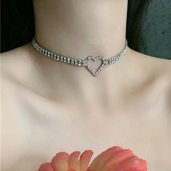 Crystal Beads Shiny Love Heart Necklaces For Women Design High Quality Clavicle Choker Necklace Girls Fashion Gift
Crystal Beads Shiny Love Heart Necklaces For Women Design High Quality Clavicle Choker Necklace Girls Fashion Gift