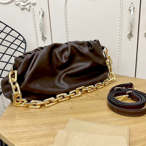Spring 2021 fashionable and versatile simple pleated cloud bag womens advanced sense straddle bags single shoulder portable chain multi-, Make up the difference
Spring 2021 fashionable and versatile simple pleated cloud bag womens advanced sense straddle bags single shoulder portable chain multi-, Make up the difference