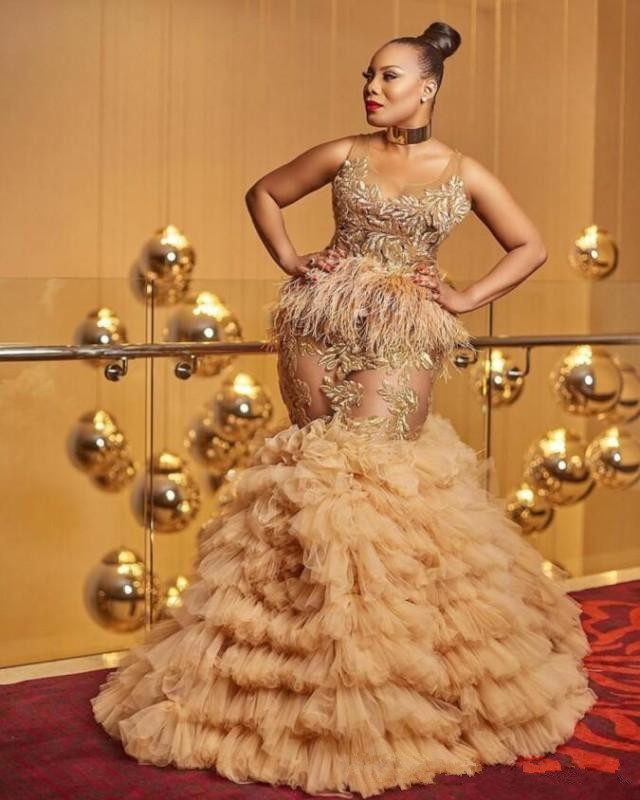 Sexy See Through Prom Dresses Plus Size Lace Tiered Skirts Evening Gowns with Feathers vestido de novia Party Celebrity Dress
