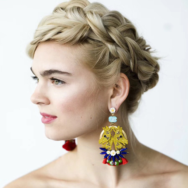 EH7751 exaggerated multi-layer horse tassel earrings pattern female fashion temperament autumn style
EH7751 exaggerated multi-layer horse tassel earrings pattern female fashion temperament autumn style