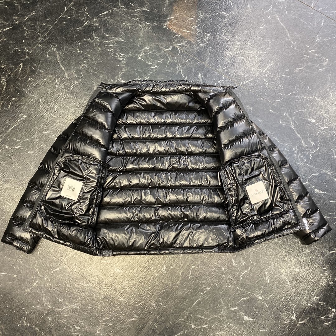 High End Quality Fashionable Men's 90% White Goose Down Down Jacket In Autumn and Winter 2020, Black
High End Quality Fashionable Men's 90% White Goose Down Down Jacket In Autumn and Winter 2020, Black