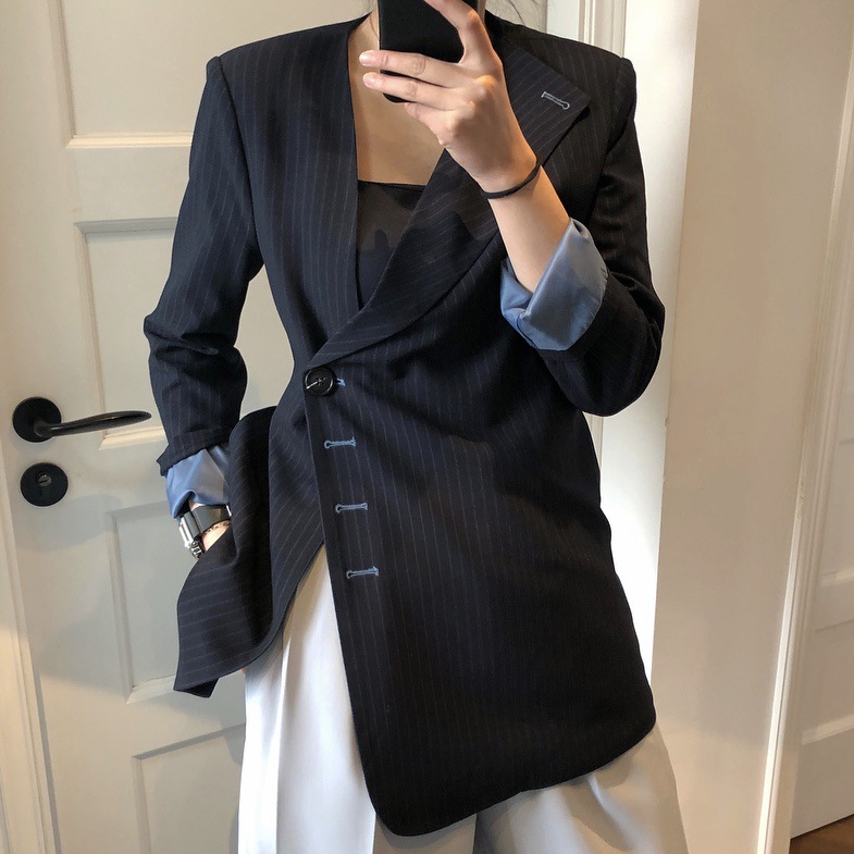 Women Asymmetrical Stripe Blazer Oversize Loose Single Button Casual Blazer Coat, Photo color
Women Asymmetrical Stripe Blazer Oversize Loose Single Button Casual Blazer Coat, Photo color