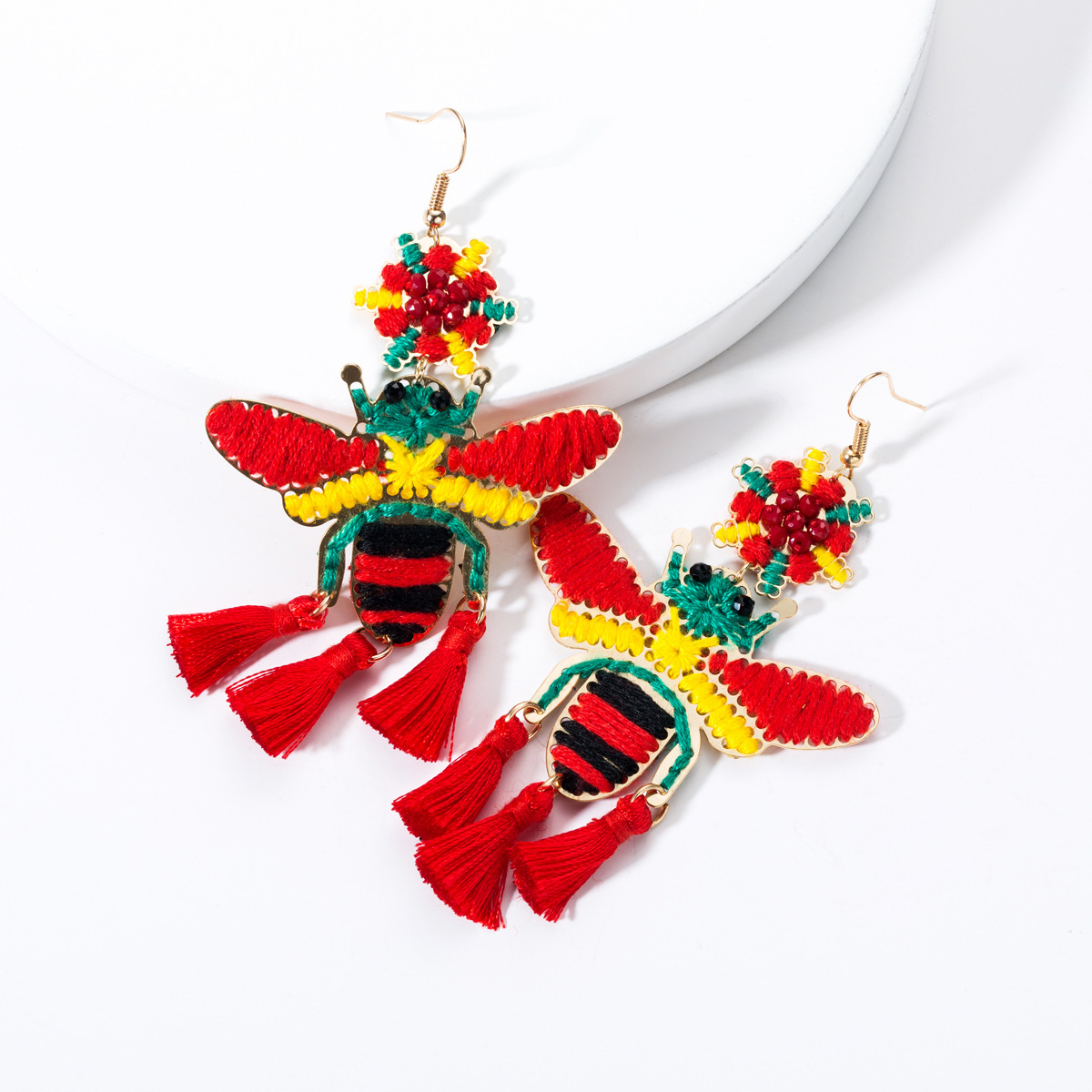Hot bee cotton rope woven tassel ear hook fashion earrings women Bohemian national style
Hot bee cotton rope woven tassel ear hook fashion earrings women Bohemian national style