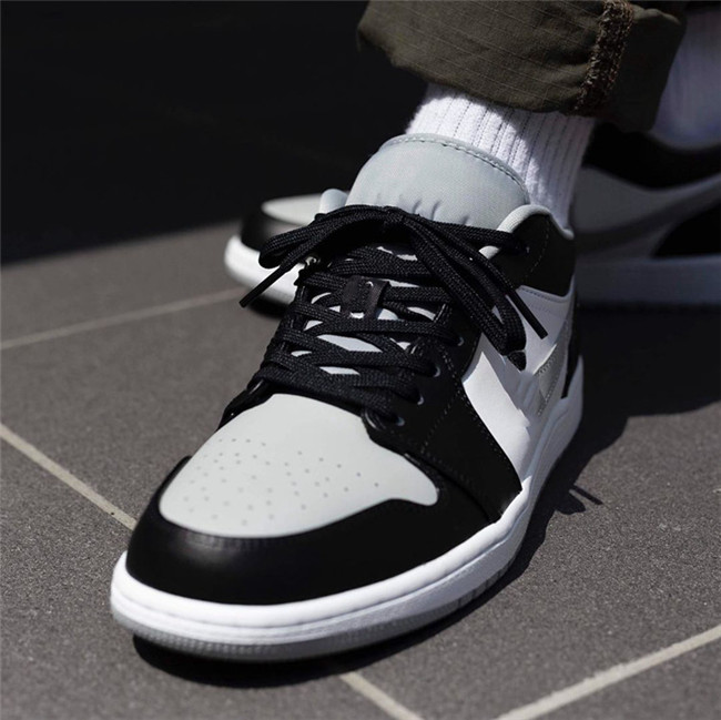 Jumpman 1 Low Grey Toe GS 553560 039 with BLACK BLACK LIGHT SMOKE GREY WHITE berathable sports sneakers shoes fashion trainers schoenen
Jumpman 1 Low Grey Toe GS 553560 039 with BLACK BLACK LIGHT SMOKE GREY WHITE berathable sports sneakers shoes fashion trainers schoenen