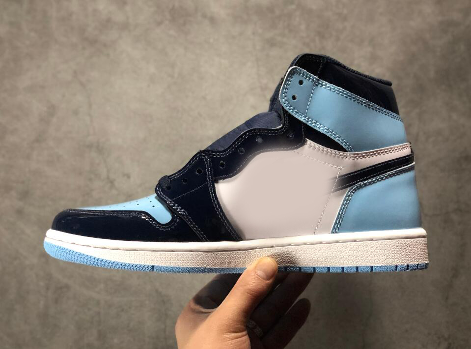 2020 New 1 High OG UNC Patent WMNS ASG Obsidian Blue Chill White Men Women Basketball Shoes 1s All-Star Designer Sneakers Game Sneakers
2020 New 1 High OG UNC Patent WMNS ASG Obsidian Blue Chill White Men Women Basketball Shoes 1s All-Star Designer Sneakers Game Sneakers