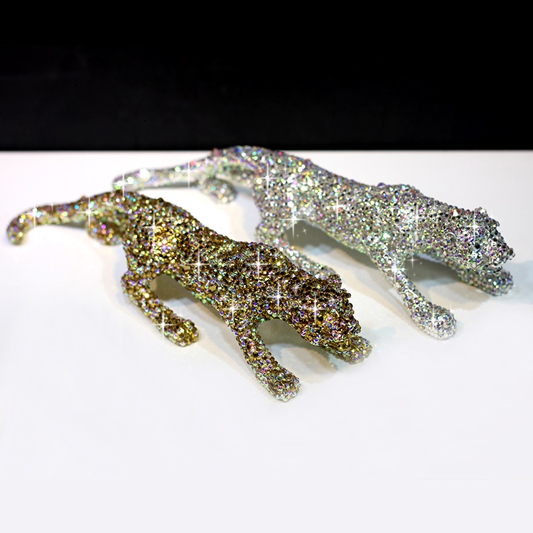 Luxury Full Rhinestone Crystals Leopard Ornaments Bling Bling Decor for Car Center Console Home Office Great Gift
Luxury Full Rhinestone Crystals Leopard Ornaments Bling Bling Decor for Car Center Console Home Office Great Gift
