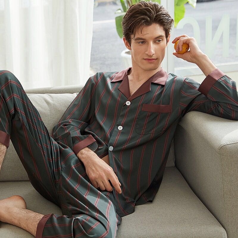 Luxury Mens Silk Satin Pajamas Pyjamas Set Sleepwear Set Loungewear Soft Cozy Satin Nightgown Men Summer Long Sleeve Sleepwear, Picture color
Luxury Mens Silk Satin Pajamas Pyjamas Set Sleepwear Set Loungewear Soft Cozy Satin Nightgown Men Summer Long Sleeve Sleepwear, Picture color