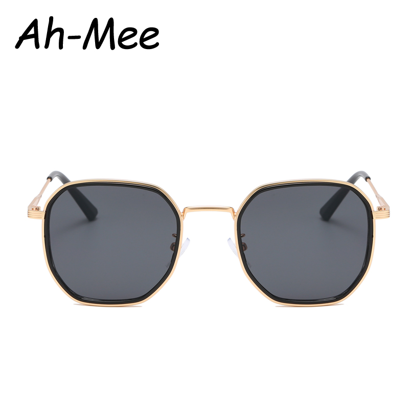 Retro Polygon Sunglasses For Women Unisex Metal Frame Punk Vintage Brand Designer Gold Black Lenses Sun Glasses UV400
Retro Polygon Sunglasses For Women Unisex Metal Frame Punk Vintage Brand Designer Gold Black Lenses Sun Glasses UV400