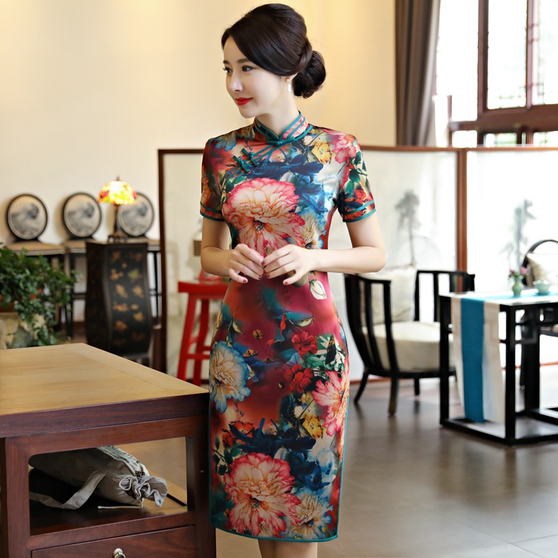 Elegant Lady Qipao Vintage Mandarin Collar Chinese Vestidos Women Stage Show Sexy Chinese Qipao Traditional Dress
Elegant Lady Qipao Vintage Mandarin Collar Chinese Vestidos Women Stage Show Sexy Chinese Qipao Traditional Dress