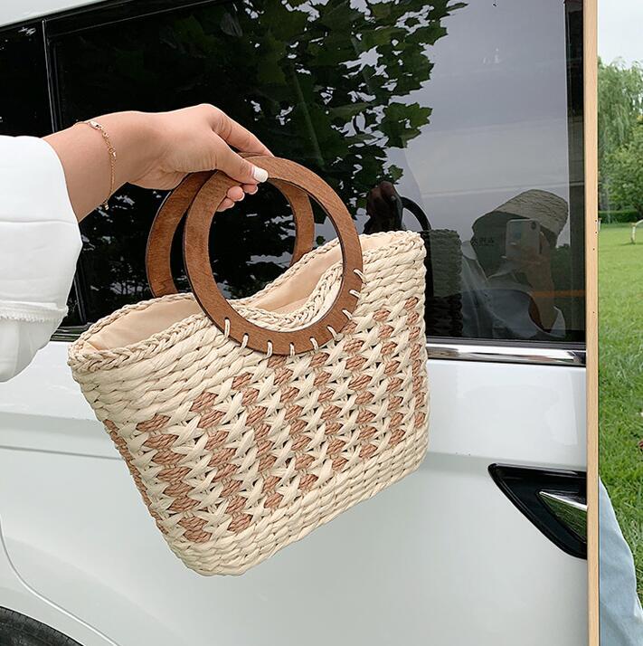 Factory wholesale women handbag romantic holiday woven summer beach bag large striped fashion handbag elegant atmosphere straw beach bag, Black;red
Factory wholesale women handbag romantic holiday woven summer beach bag large striped fashion handbag elegant atmosphere straw beach bag, Black;red